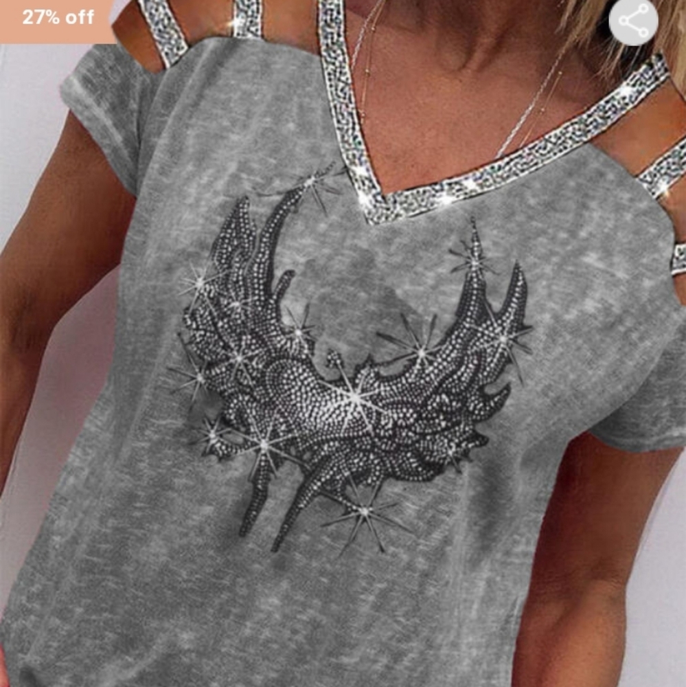 Cold shoulder tee